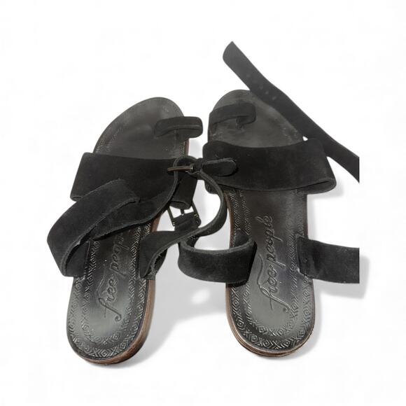 Free People Black Torrence Flat Sandal Strappy Open Toe- Women's Size 38 US 7.5 - Picture 7 of 8